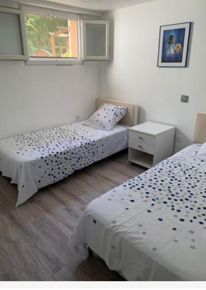 Rinesa II Apartment Портисио Екстериор снимка